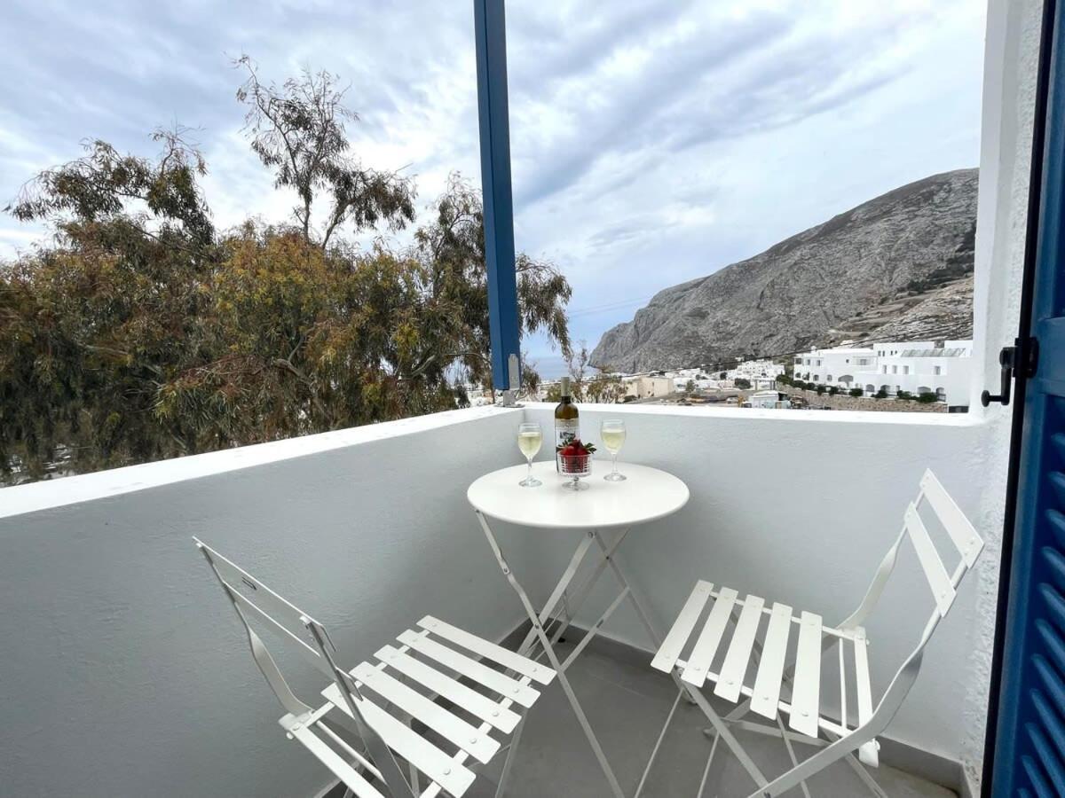 Apartamento Mayema Cycladic House In Santorini With Sea View Kamári Exterior foto